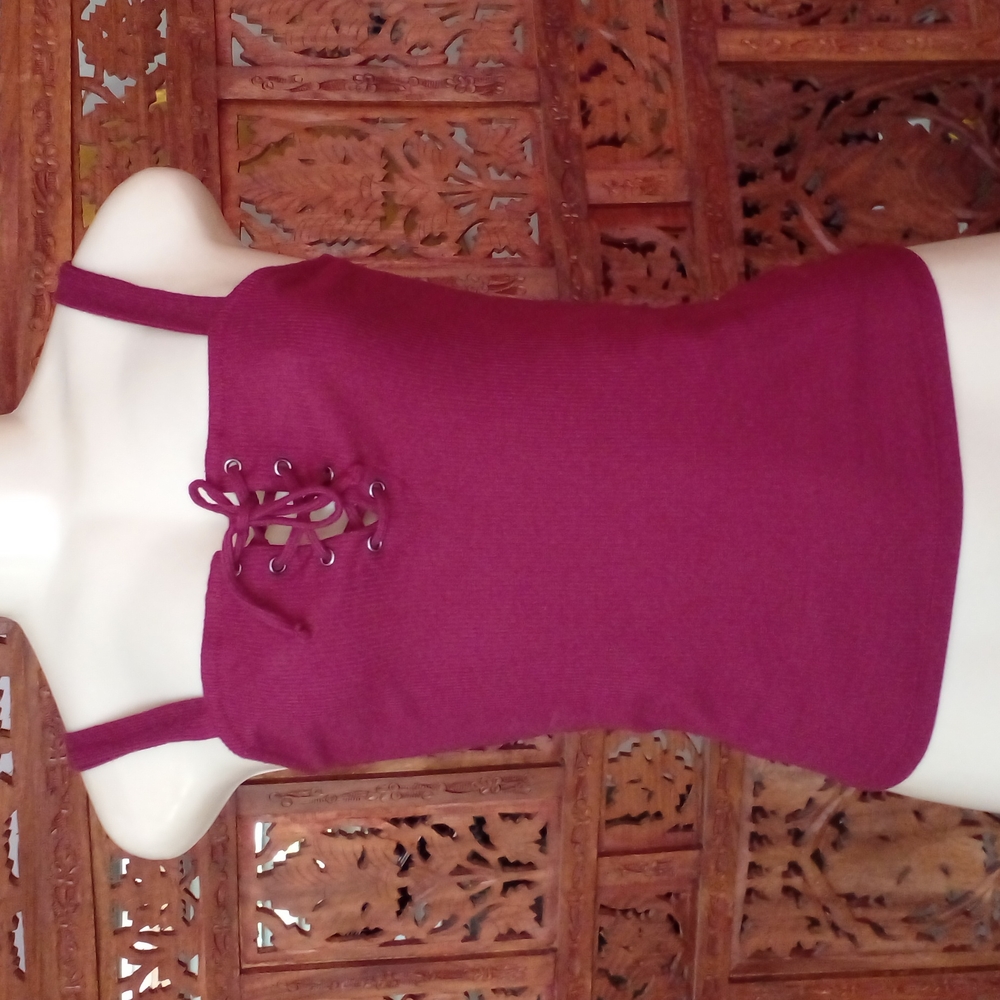 Aeropostale: Top